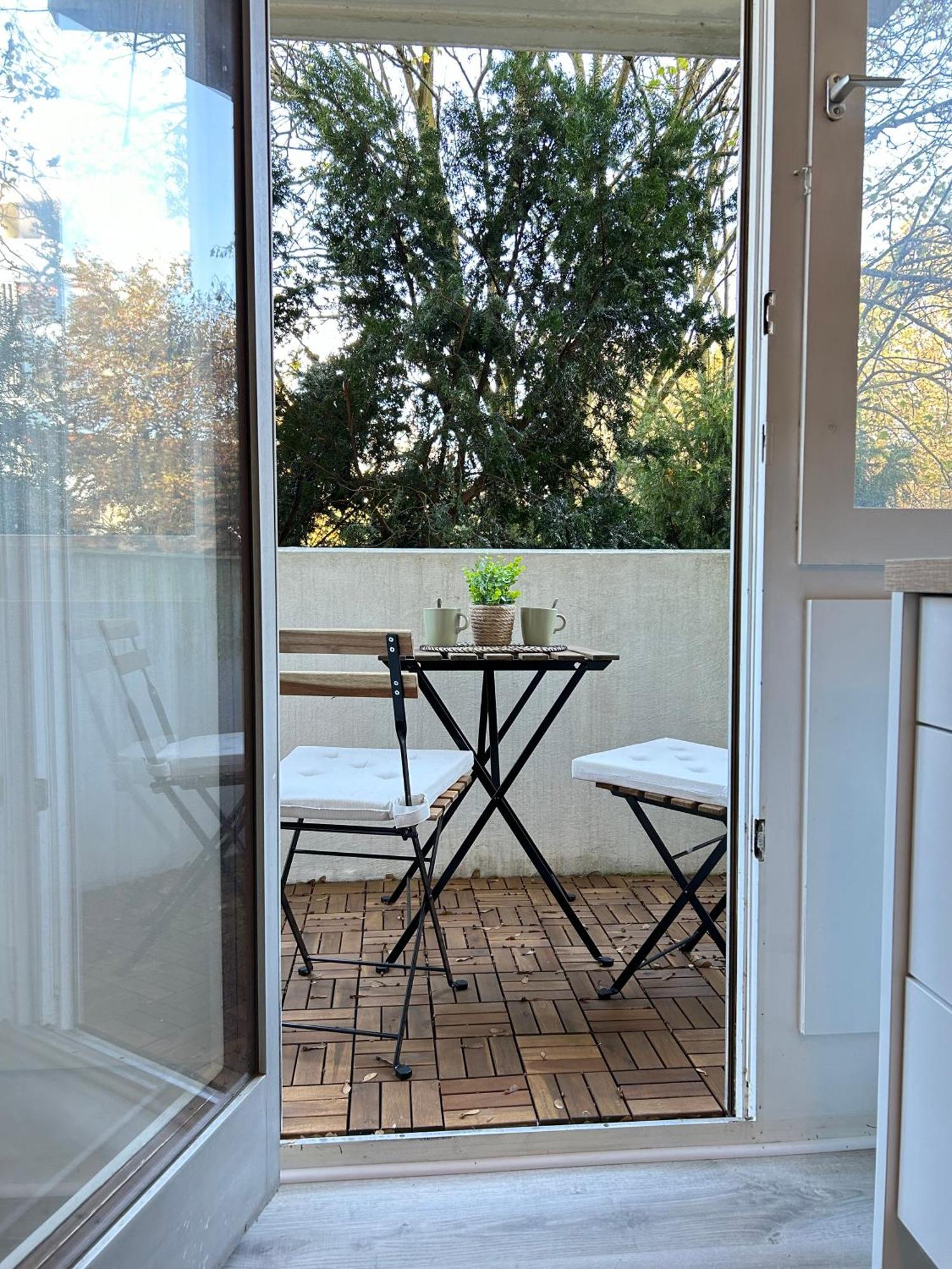 Modernes Designer-Apartment Fuer 7 Gaeste - 80Qm In Zentraler Lage, Self-Check-In Karlsruhe Exterior foto