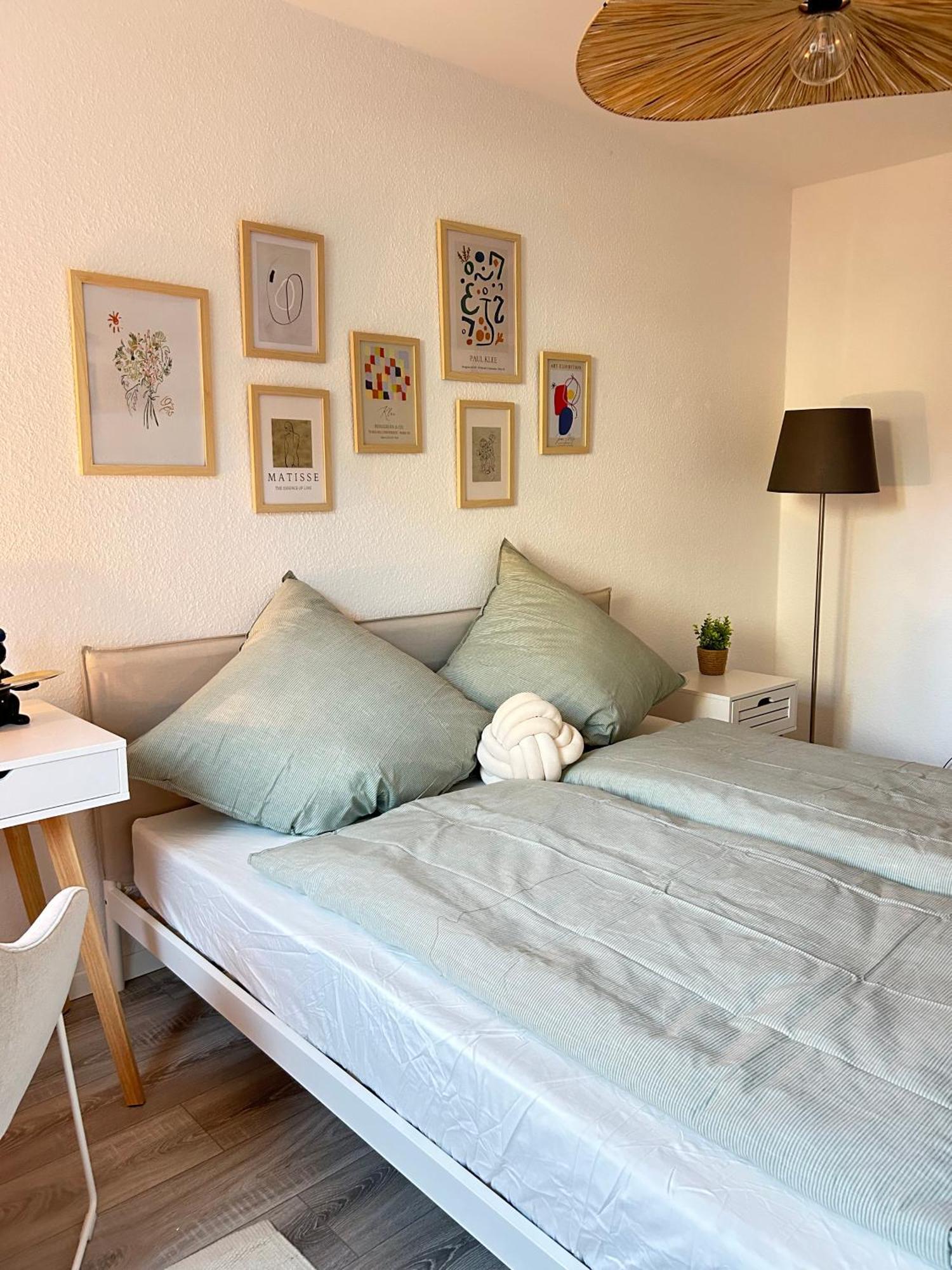Modernes Designer-Apartment Fuer 7 Gaeste - 80Qm In Zentraler Lage, Self-Check-In Karlsruhe Exterior foto